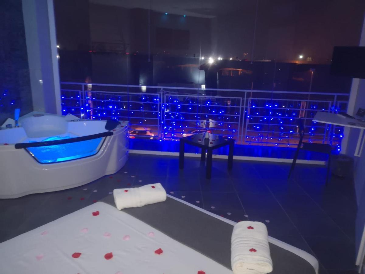 Living Bed And Breakfast Casoria Bagian luar foto