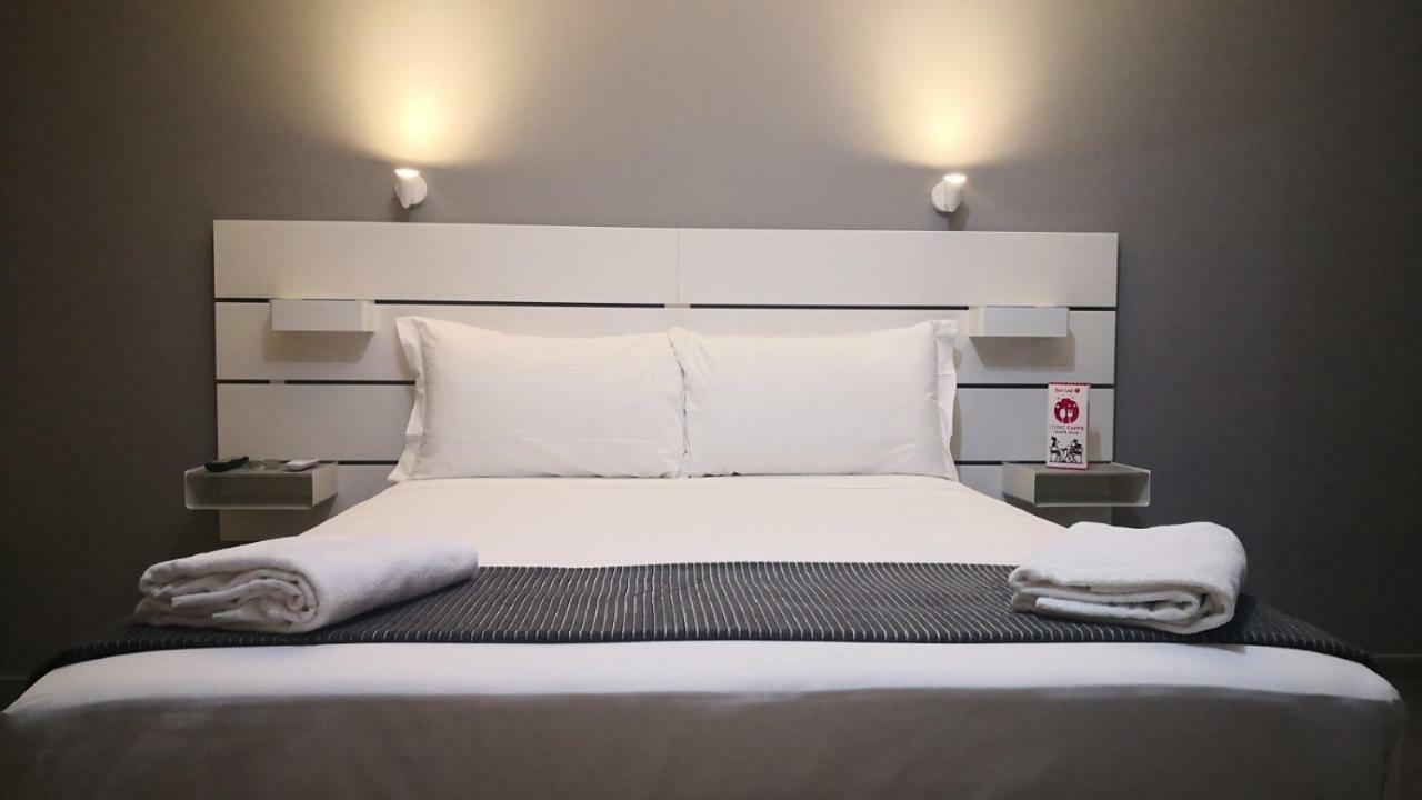Living Bed And Breakfast Casoria Bagian luar foto