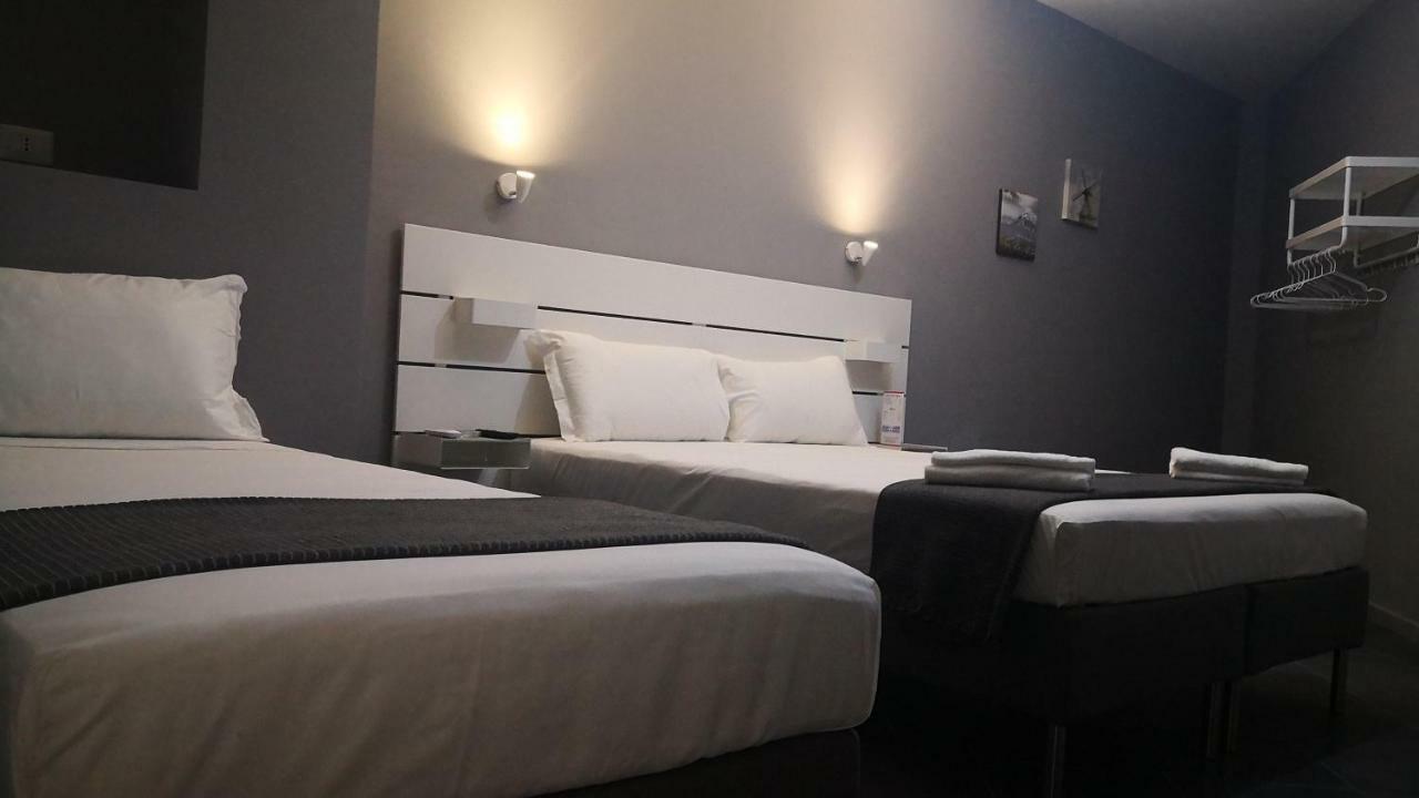 Living Bed And Breakfast Casoria Bagian luar foto